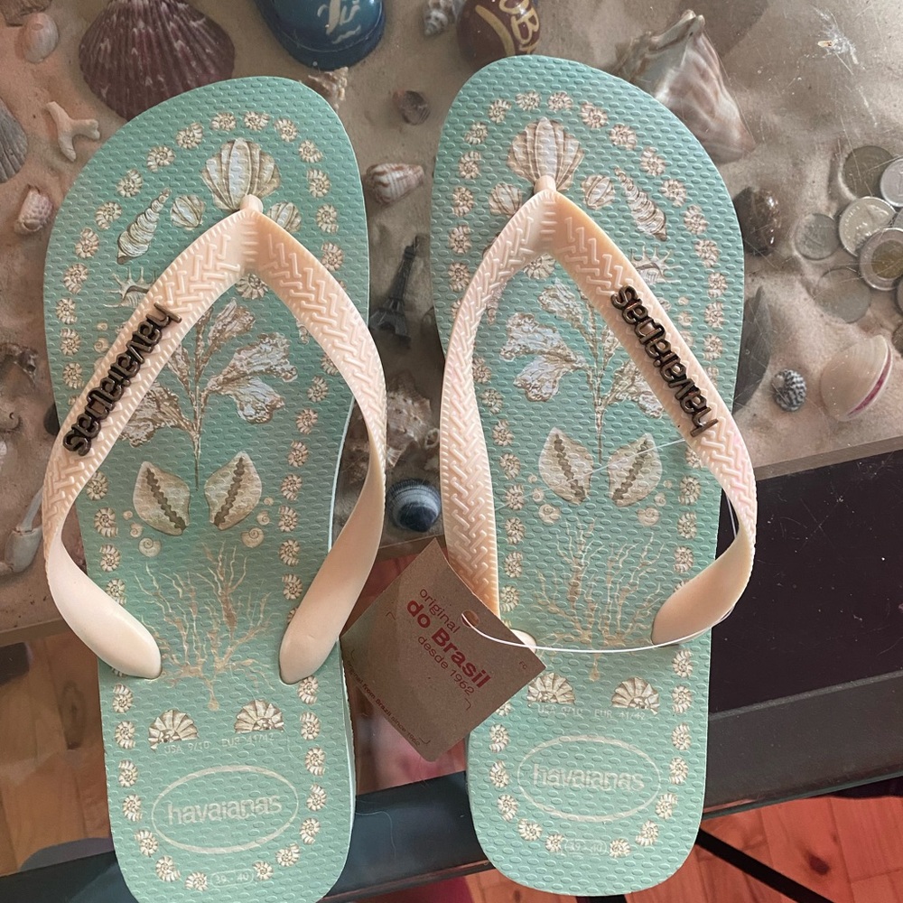 Havaianas Floral Flip Flops Tropical